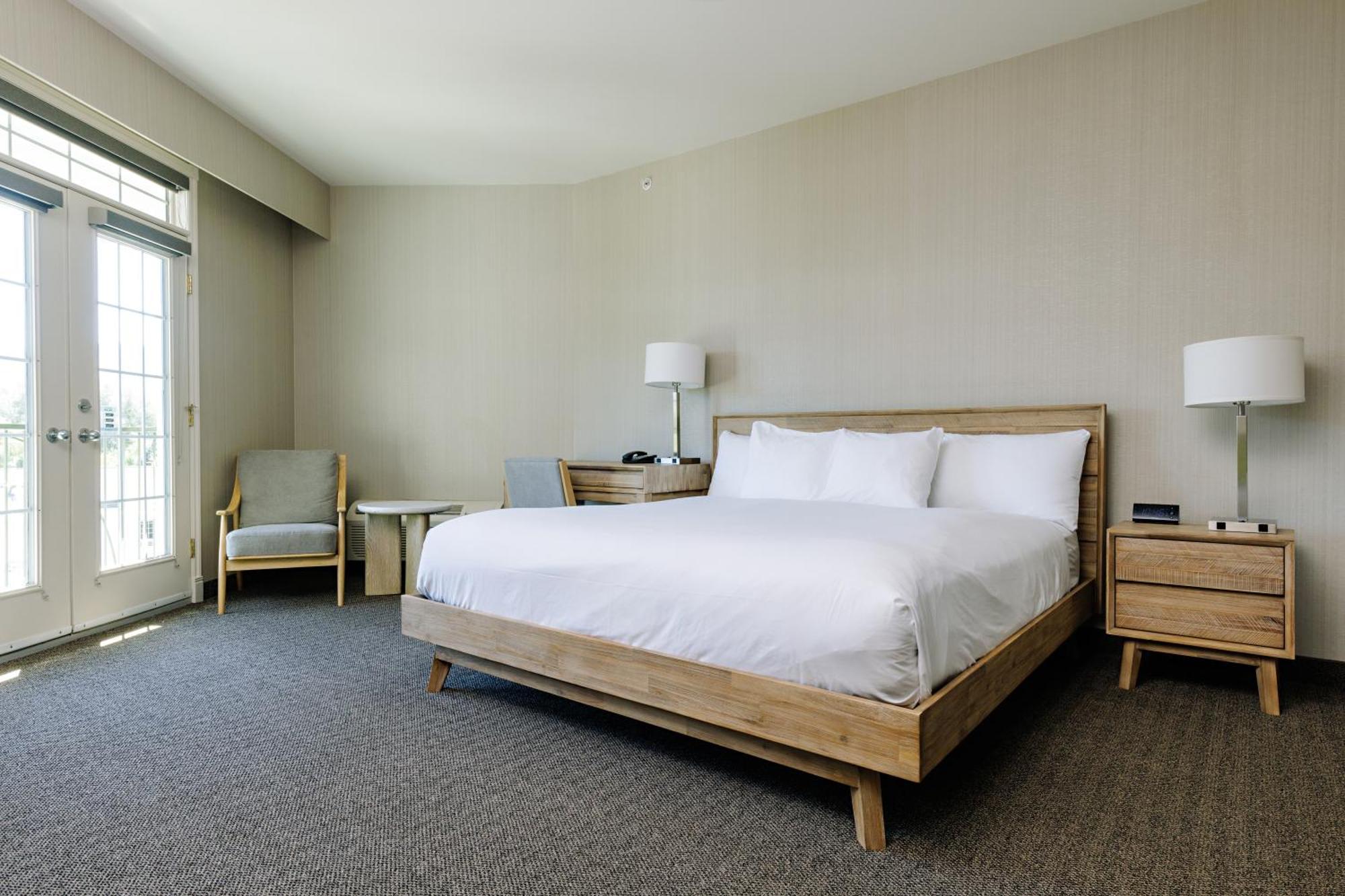 Balcomo, A Ramada By Wyndham Penticton Exterior photo