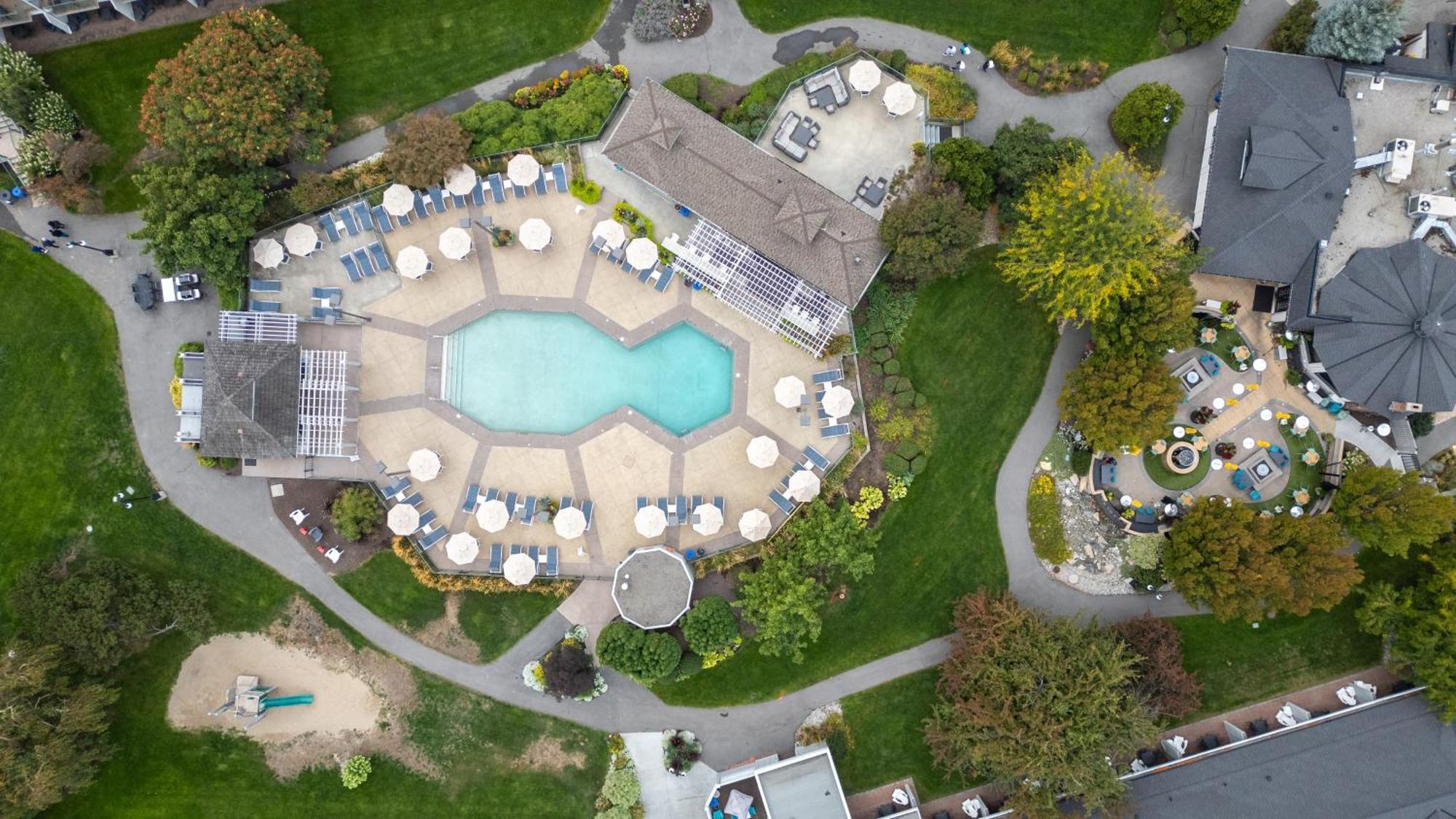 Balcomo, A Ramada By Wyndham Penticton Exterior photo